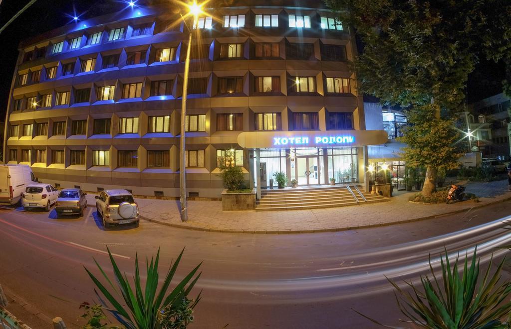 Rodopi Hotel Haskovo Exterior photo