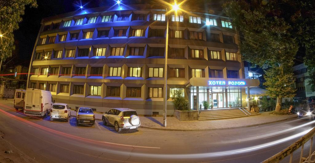 Rodopi Hotel Haskovo Exterior photo